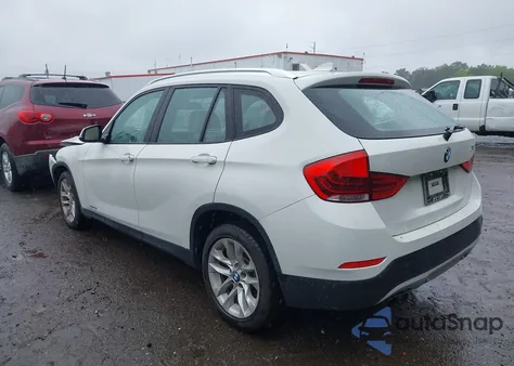 2015 BMW X1 xDrive28I из США, поврежденный, VIN WBAVL1C55FVY31402